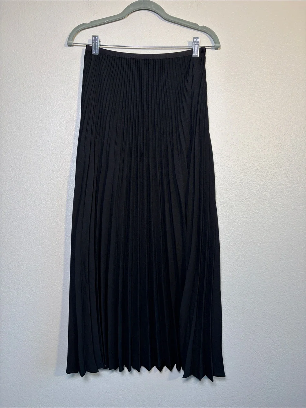 Jenni Kayne Pleated Skirt in Black - M